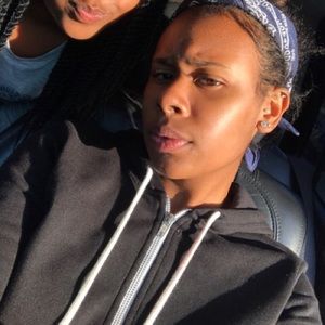 Meet your Posher, Ariana